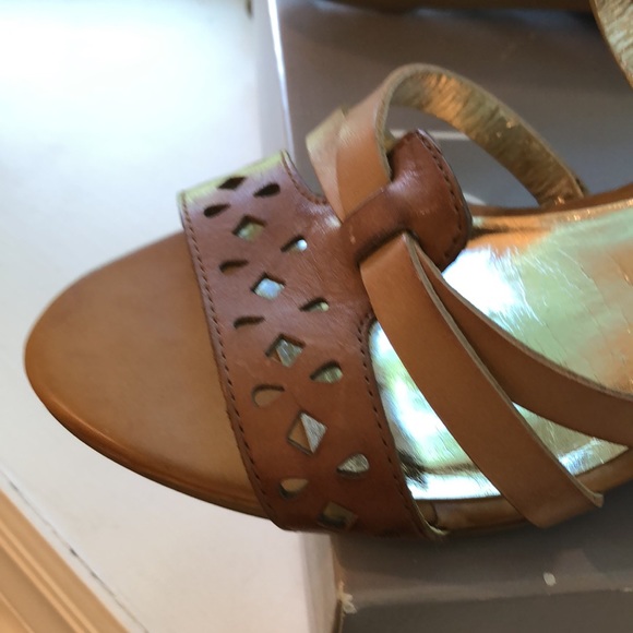 ANN TAYLOR LOFT Leather Sandals - Picture 5 of 16